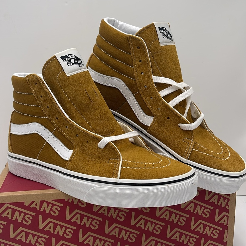 Vans Men’s High-Top Sneakers in Mustard White Sk8-Hi
Color Theory Golden Brown - Picture 6 of 16